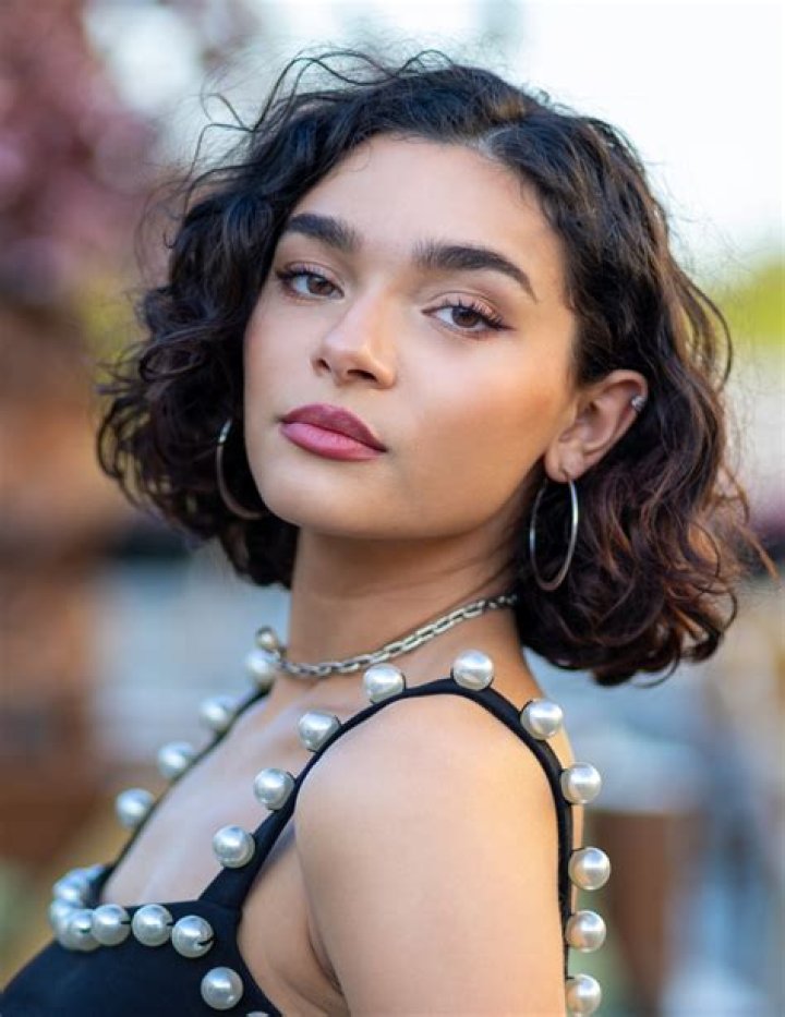 Paulina Chávez- Wiki, Age, Boyfriend, Ethnicity, Net Worth, Height, Career