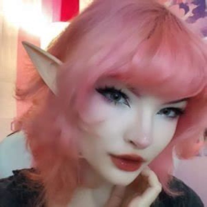 Peachyfizz- Age, Net Worth, Height, Boyfriend, Career, Ethnicity