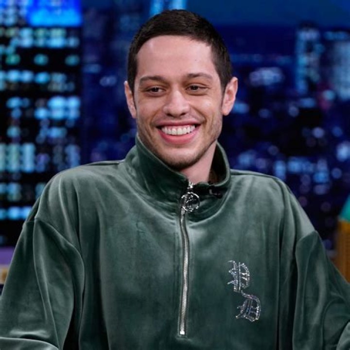 Pete Davidson- Age, Net Worth, Height, Girlfriend, Career, Ethnicity