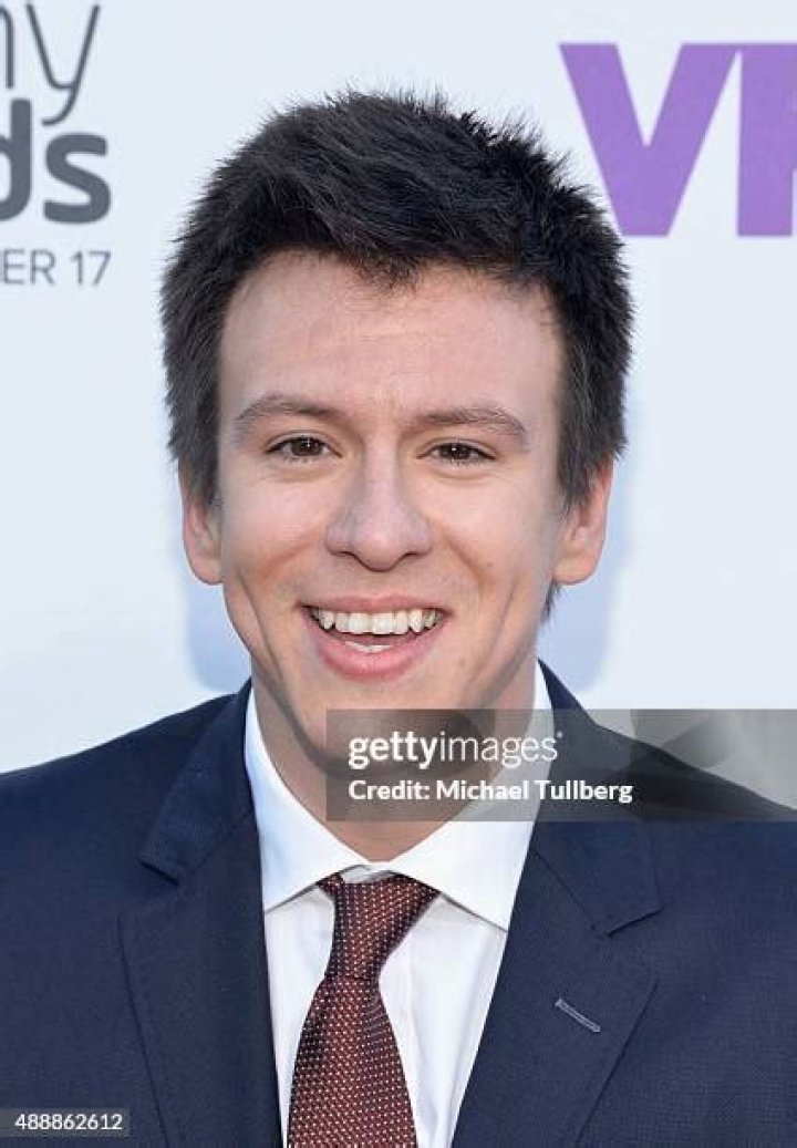 Philip DeFranco- Bio, Wiki, Age, Height, Weight, Net Worth, Relationship