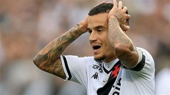 Philippe Coutinho- Wiki, Age, Height, Wife, Net Worth, Ethnicity, Career