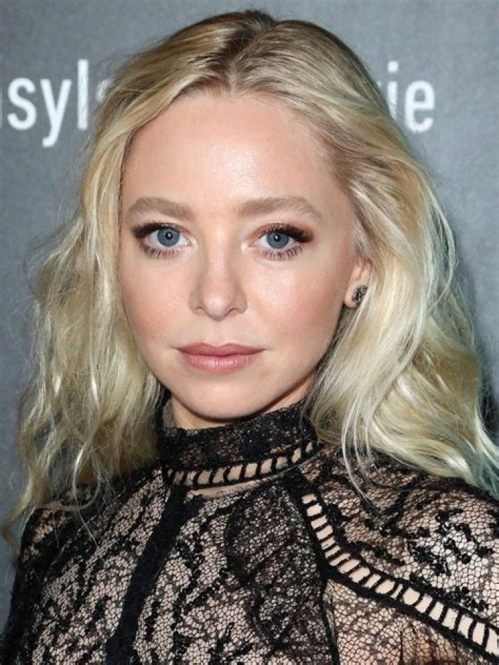 Portia Doubleday- Wiki, Age, Height, Net Worth, Boyfriend, Ethnicity