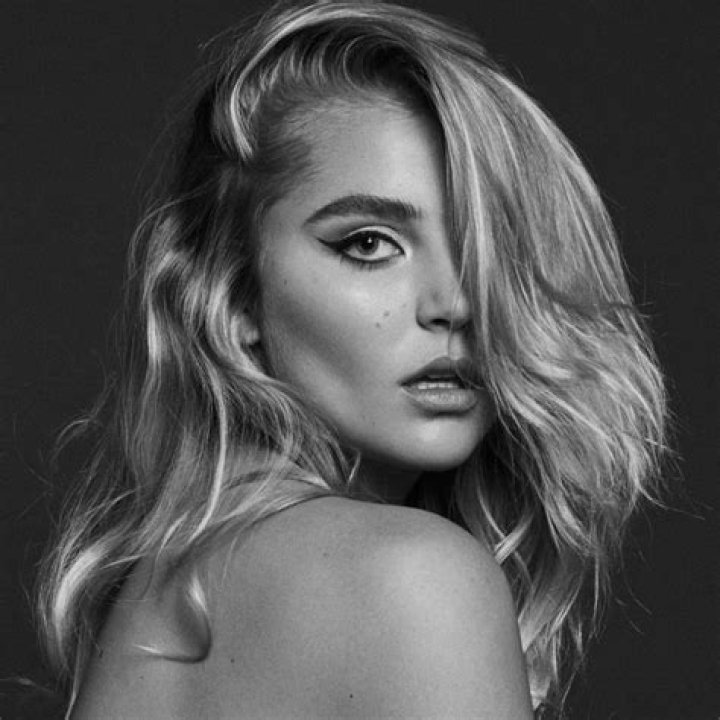 Rachel Hilbert- Age, Height, Boyfriend, Net Worth, Nationality