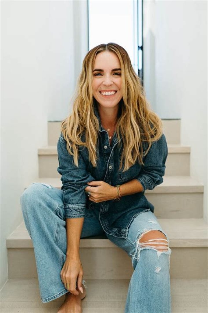 Rachel Hollis- Wiki, Biography, Age, Height, Net Worth, Husband