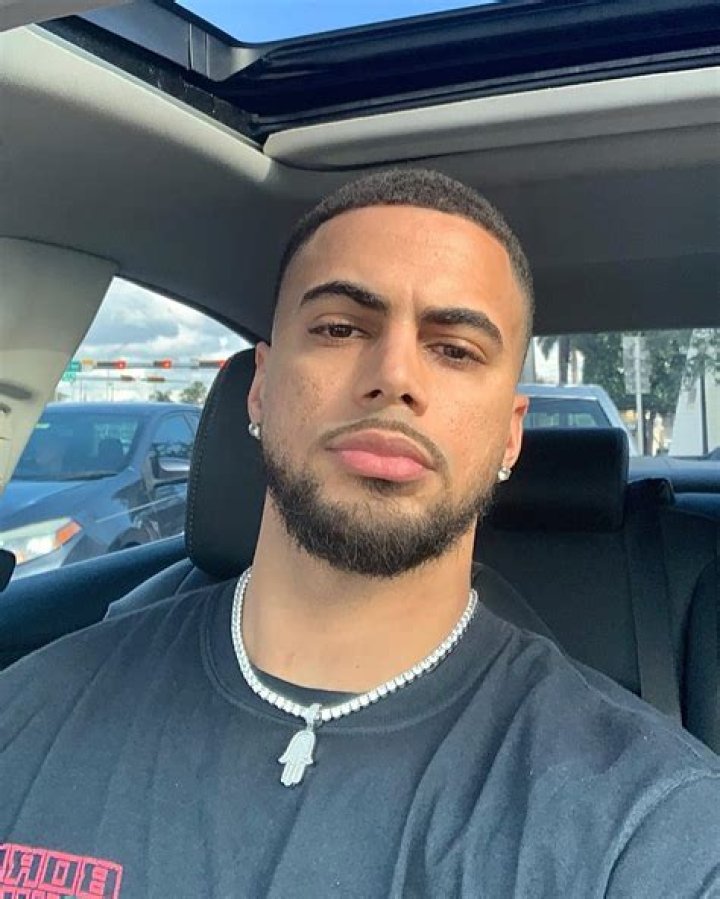 Raul Frias- Net Worth, Bio, Age, Height, Ethnicity, Girlfriend