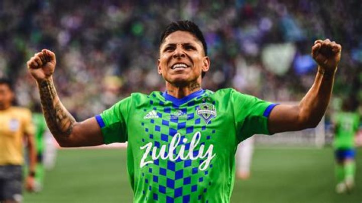 Raul Ruidiaz- Bio, Wiki, Age, Girlfriend, Height, Career, Net Worth