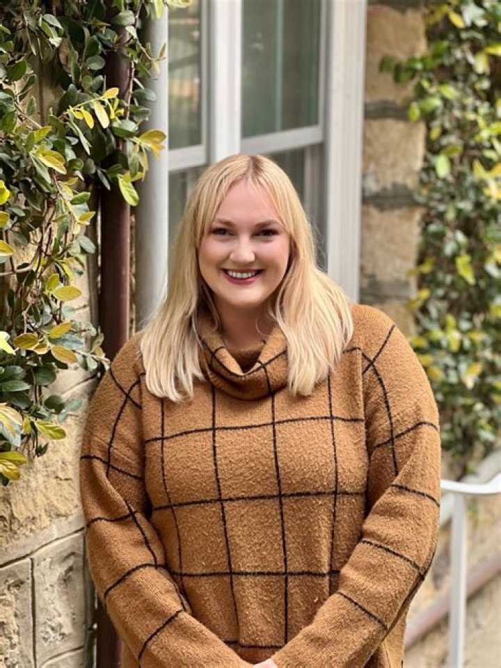 Rebecca Robinson- Age, Height, Net Worth, Boyfriend, Career, Nationality