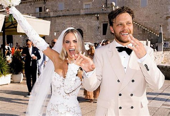 Rebecca Rohlsson- Net Worth, Bio, Age, Dating, Height, Career