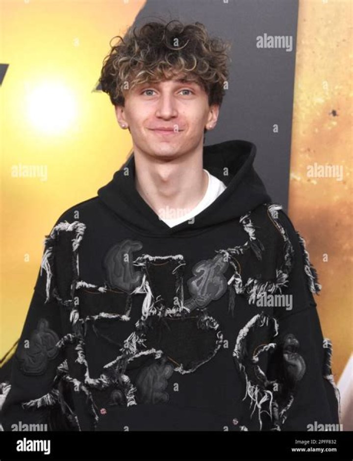 Reif Harrison- Wiki, Age, Height, Net Worth, Girlfriend, Ethnicity