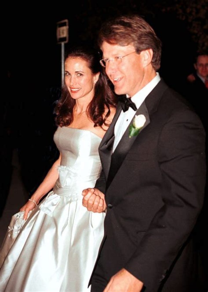 Rhett Hartzog- Wiki, Age, Height, Net Worth, Wife, Marriage