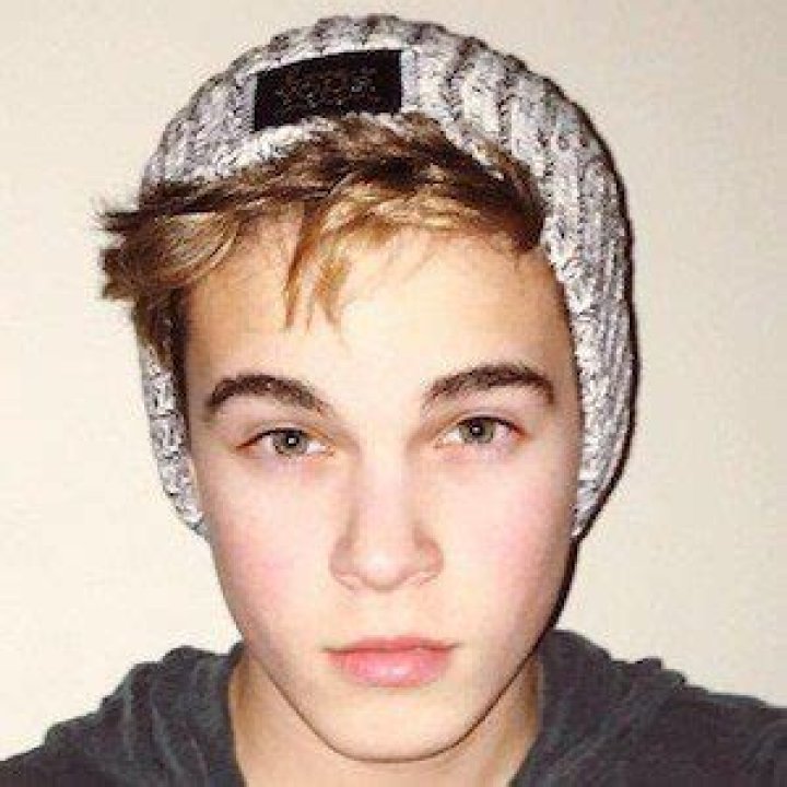 
Who is Ricardo Hurtado? Wiki, Age, Height, Net Worth, Girlfriend	