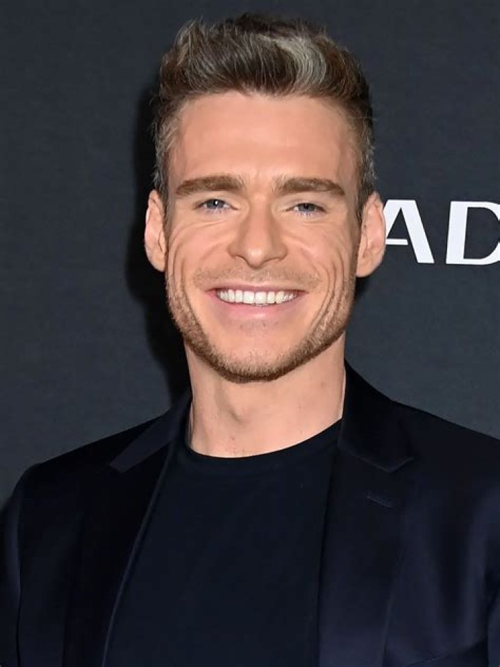 Richard Madden- Wiki, Age, Girlfriend, Net Worth, Height, Career