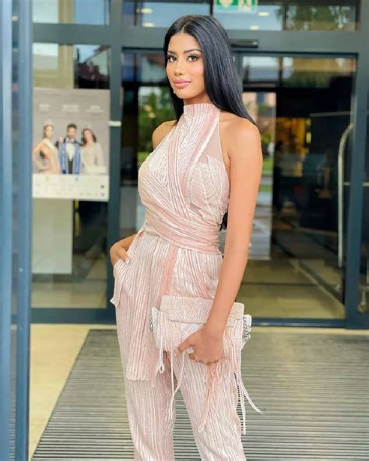 Ritika Khatnani- Wiki, Age, Boyfriend, Ethnicity, Net Worth, Height, Career