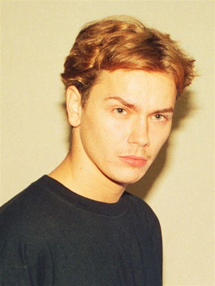 River Phoenix- Net Worth Bio, Wiki, Girlfriend, Nationality, Height, Career