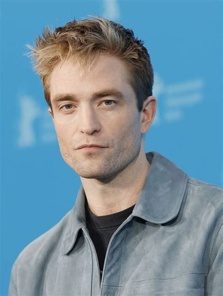 Robert Pattinson- Bio, Wiki, Age, Height, Weight, Net Worth, Relationship