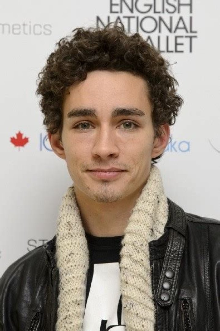 
Robert Sheehan- Wiki, Age, Height, Net Worth, Wife, Marriage	