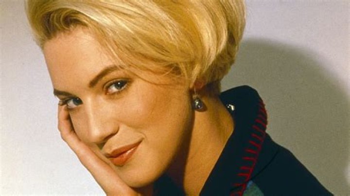 Robyn Griggs- Wiki, Biography, Age, Height, Net Worth, Husband