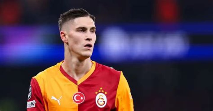 Roland Sallai- Wiki, Age, Height, Girlfriend, Net Worth, Ethnicity, Career