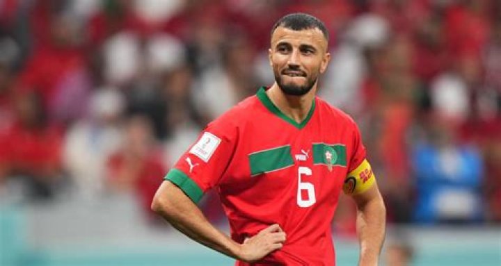 Romain Saiss- Wiki, Age, Height, Net Worth, Girlfriend, Ethnicity, Career