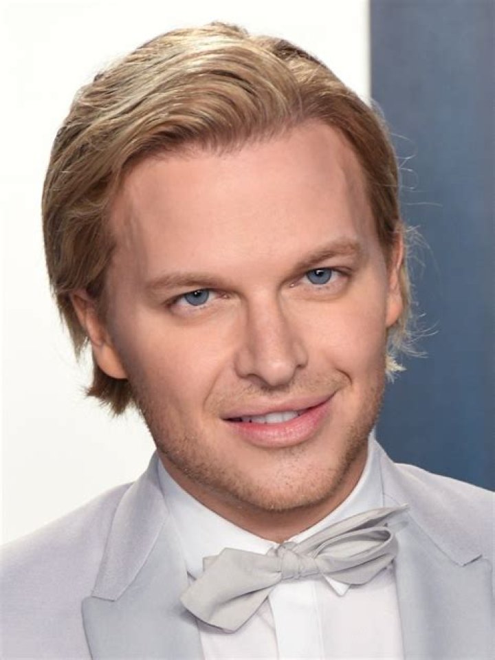 Ronan Farrow- Biography, Age, Height, Net Worth, Wife, Marriage
