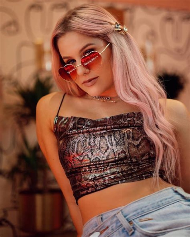 Rumer Noel- Age, Net Worth, Height, Boyfriend, Nationality