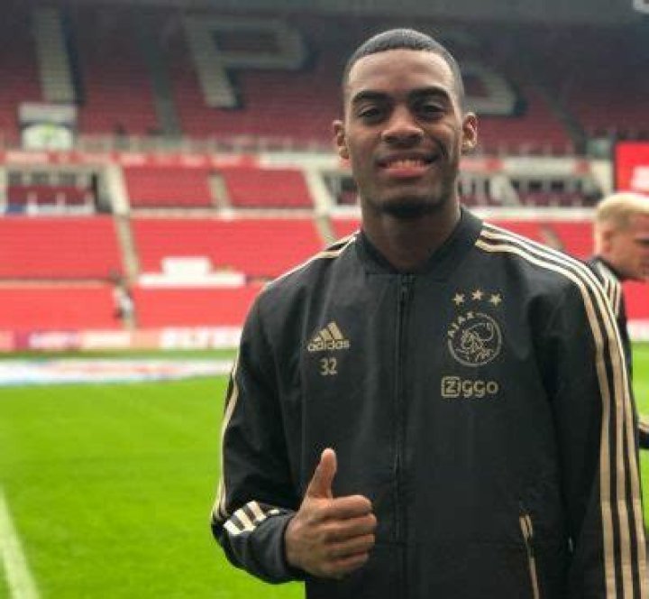 Ryan Gravenberch- Wiki, Age, Height, Net worth, Relationship, Career