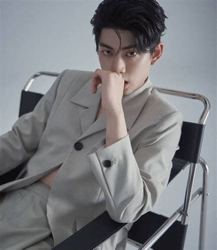 Ryu Eui Huyn- Biography, Age, Girlfriend, Career, Net Worth