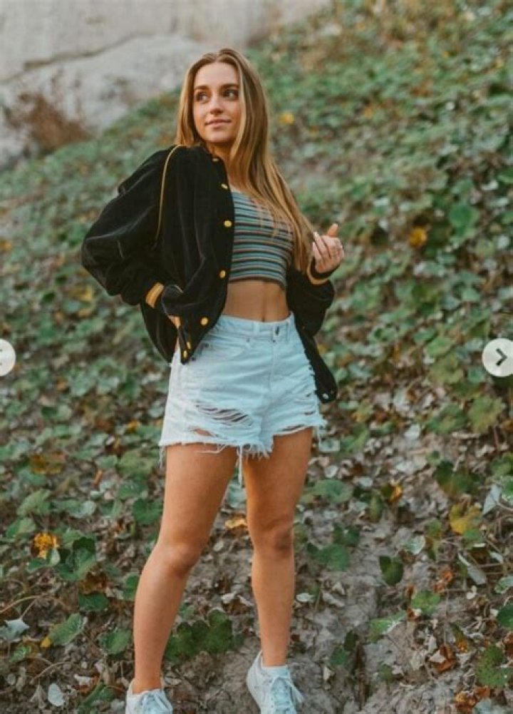 Sadie Aldis- Net Worth, Bio, Age, Boyfriend, Tik Tok, Height, Career