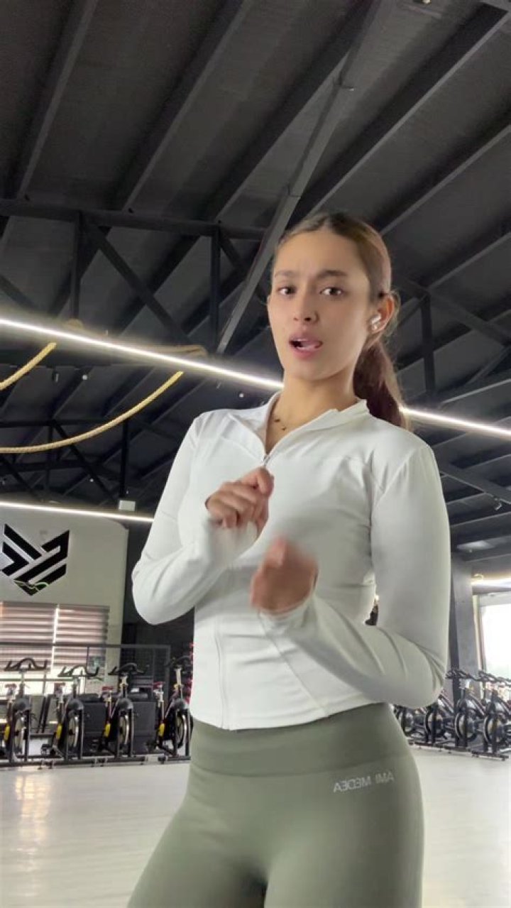 Samantha Pettit- Net Worth, Bio, Age, Dating, Height, Career