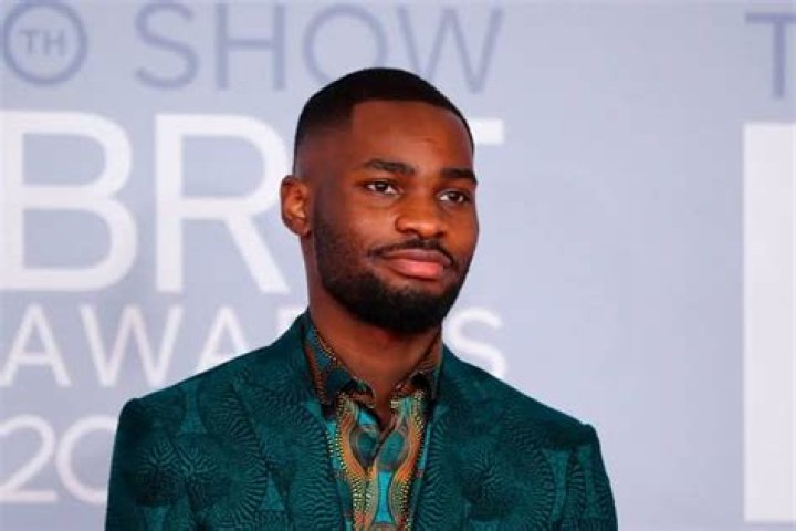 
Who is Santan Dave? Wiki, Age, Height, Net Worth, Girlfriend, Ethnicity, Career	