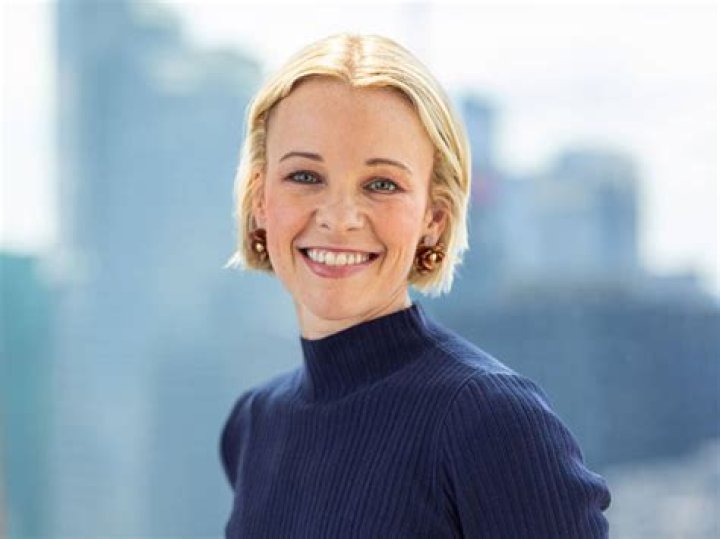 Sarah Smith- Bio, Age, Net Worth, Husband, Marriage, Height