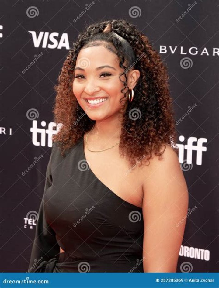 Saroya Tinker- Biography, Age, Height, Net Worth, Boyfriend, Dating