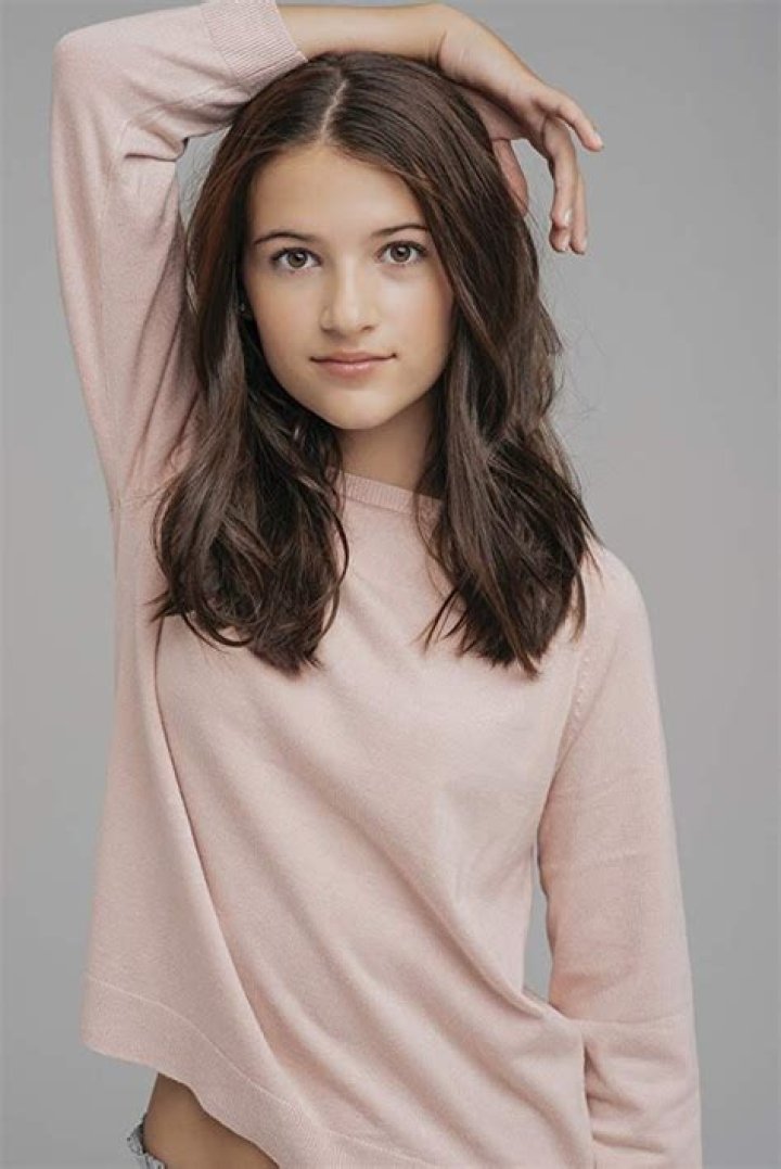 
Scarlett Montaz- Wiki, Age, Height, Boyfriend, Net Worth, Ethnicity	