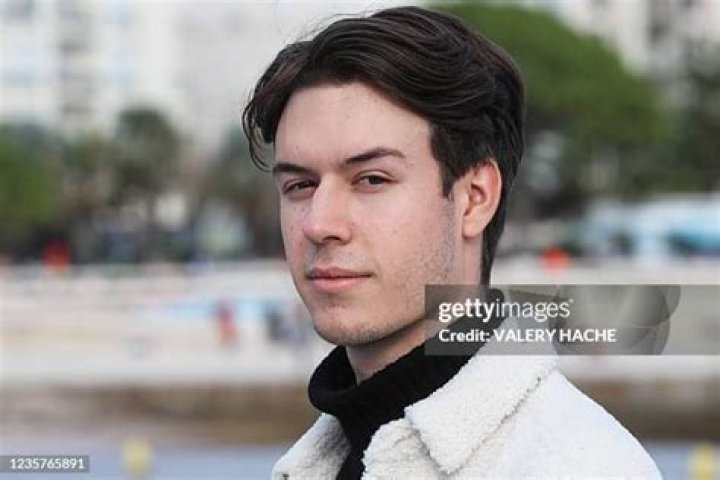 Seb la Frite- Wiki, Age, Girlfriend, Net Worth, Height, Weight, Career