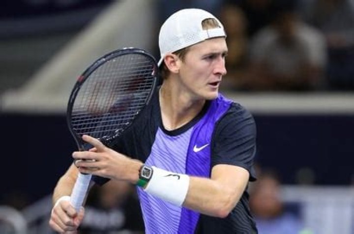 Sebastian Korda- Net Worth, Age, Height, Girlfriend, Dating, Career