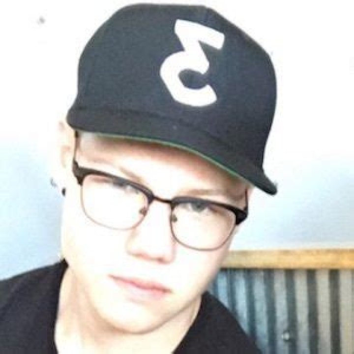 SeeDeng- Age, Girlfriend, Net Worth, Height, Ethnicity