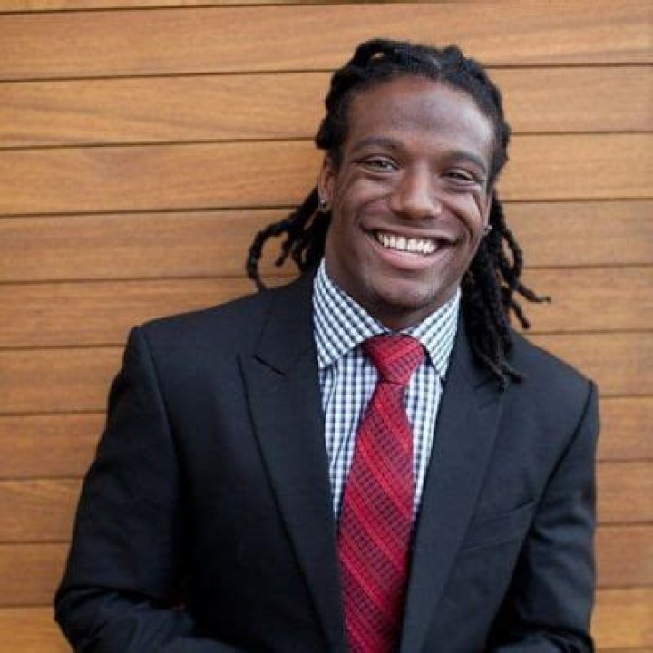 Sergio Brown Earnings & Net Worth: How Much Does He Earn? Contract Details