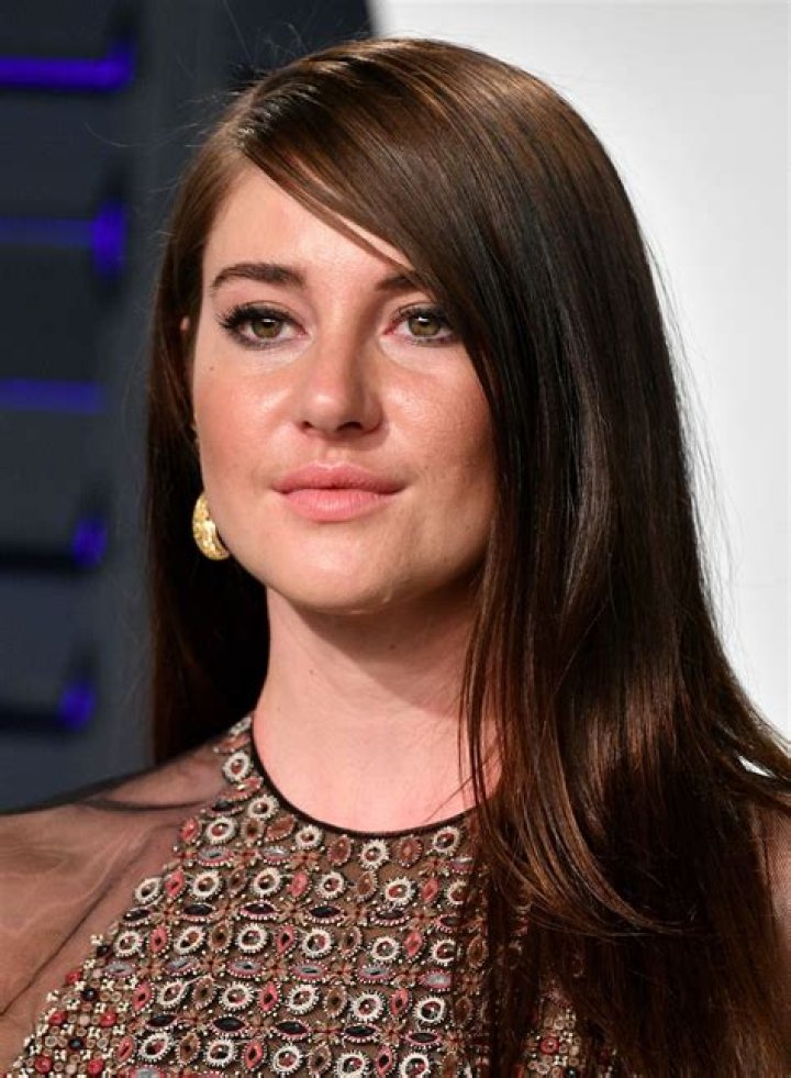 Shailene Woodley- Age, Wiki, Net Worth, Husband, Ethnicity, Height, Career