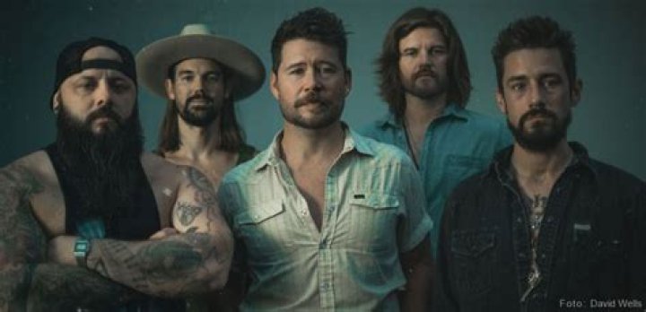 Shane Smith- Wiki, Age, Wife, Ethnicity, Net Worth, Height, Career