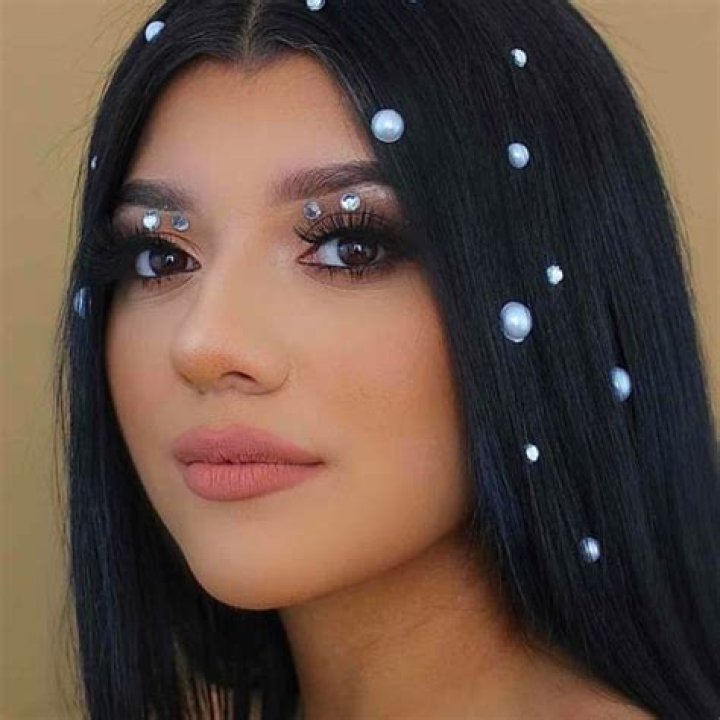 Shany Monroy- Wiki, Age, Height, Net Worth, Boyfriend, Dating