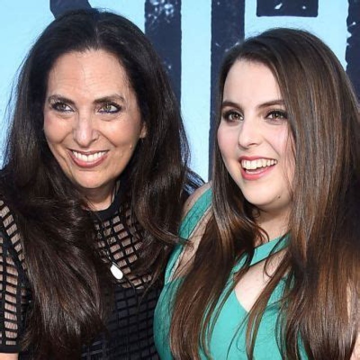 Sharon Lyn Chalkin- All About The Mother Of Beanie Feldstein