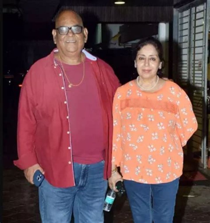 Shashi Kaushik- Wiki, Age, Height, Net Worth, Husband, Ethnicity