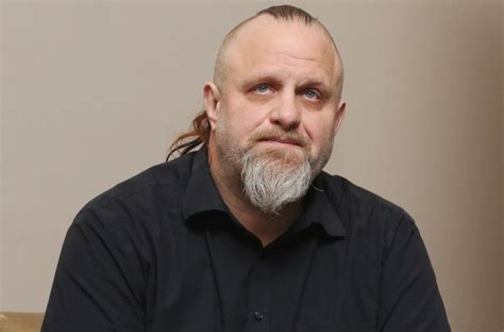 Who Is Shawn Crahan? Wiki, Age, Height, Net Worth, Wife, Marriage