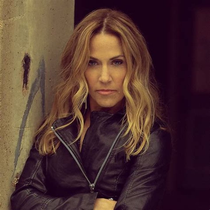 Sheryl Crow- Bio, Wiki, Age, Height, Weight, Net Worth, Relationship
