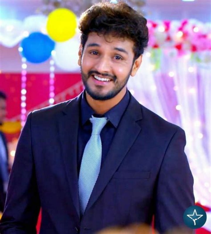 Sibbu Suryan- Biography, Age, Nationality, Ethnicity, Girlfriend, Net Worth