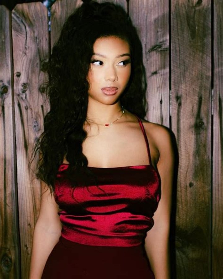 Sierra Capri- Net Worth, Wiki, Age, Boyfriend, Ethnicity, Height