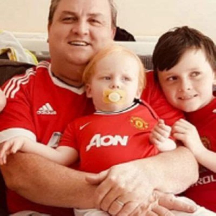 Simon Delaney And Lisa Muddiman Relationship: Wiki, Kids And Net Worth