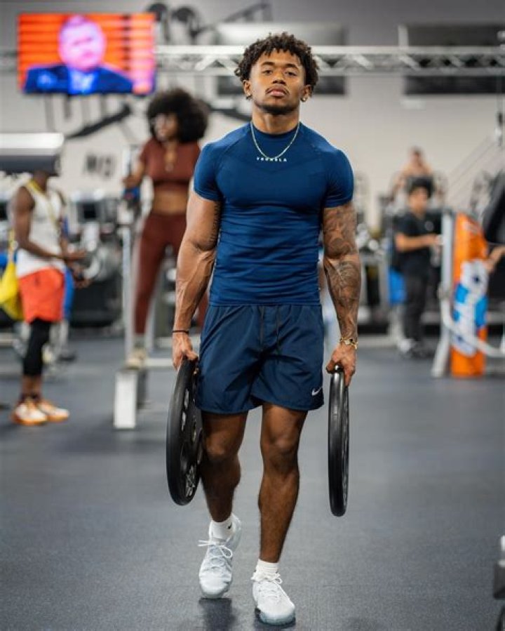 Smooth Gio- Age, Height, Net Worth, Girlfriend, Career, Nationality