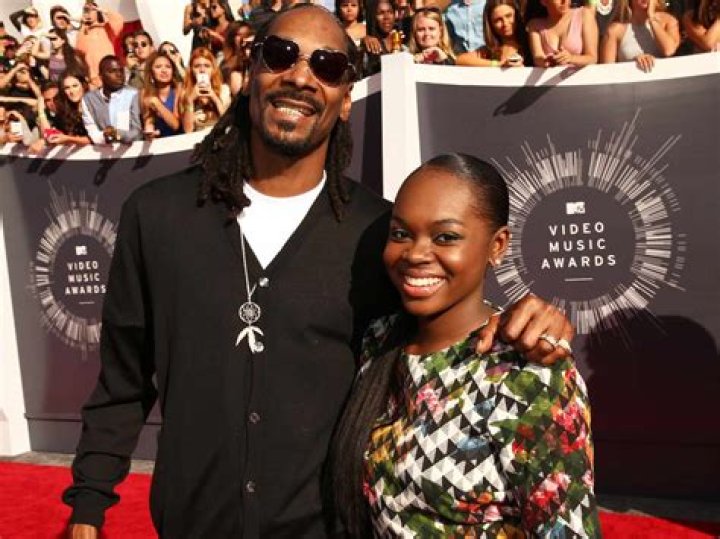 Snoop Dogg’s Daughter Is Being Criticized Due To Her Relationship