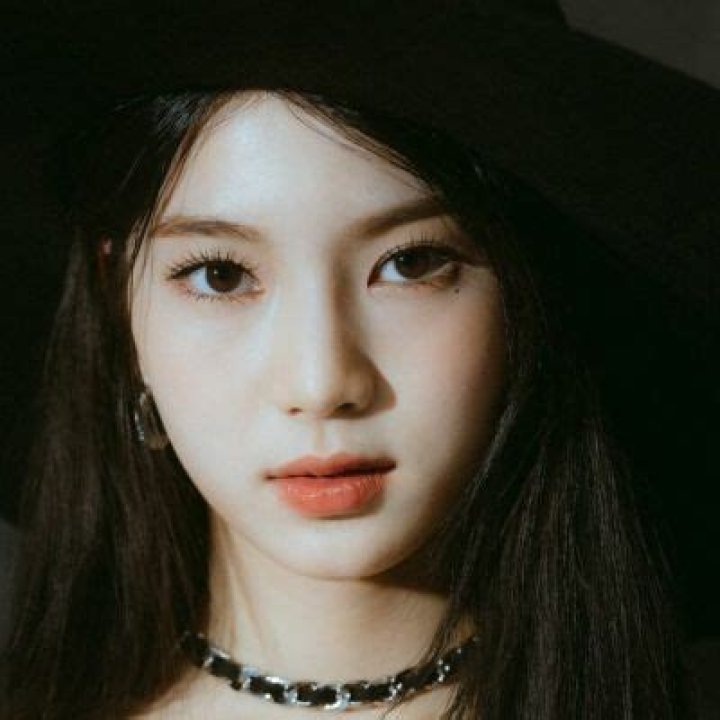 STAYC Isa’s Performance On Inkigayo Has Been Canceled Due To An Ankle Injury